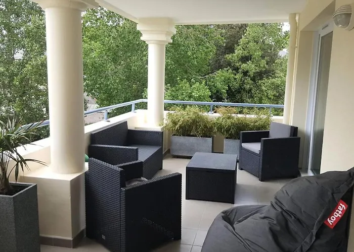 Royal Park - - Royal Park Mae-7591